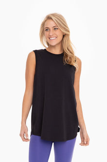  Jexi, Sarah Curvy Notched Sleeveless Flowy Tank T-Shirt